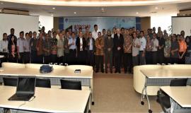 Foto Bersama Workshop Technical Assistance on The Radio Frequency for Small Vessel Use for Fishing Activity in Indonesia
