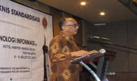 	Ir. Roni Primanto  Hari MT  Kepala Dinas Komunikasi  dan Informatika Daerah Istimewa Yogyakarta (DIY) memberikan Paparan dan Arahan terkait dengan Teknologi Informasi