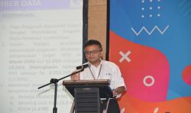 Denny Setiawan Direktur Pentaan Sumber Daya memberikan paparan mengenai Koordinasi dan Monitoring Pelaksanaan Anggaran Tahun 2020 (17/2).
