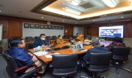 Situasi saat kegiatan seminar daring TIP in Asia Pacific: Indonesia-Path Towards a Digital Society bersama GSMA, TIP dan Telkom University yang berlangsung di Jakarta (22/07/2020).