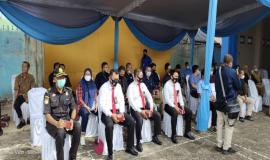 Suasana kegiatan Pemusanahan Perangkat yang tidak memiliki Izin Stasius Radio (ISR), yang berlangsung di halaman Balai Monitor SFR Kelas I Palembang, Rabu (30/06/2021).