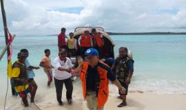 Bapak Dirjen SDPPI dan rombongan tiba di Ohoiew-Kei Islands