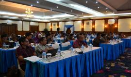 Para Peserta Workshop sedang menyimak pemaparan dari narasumber