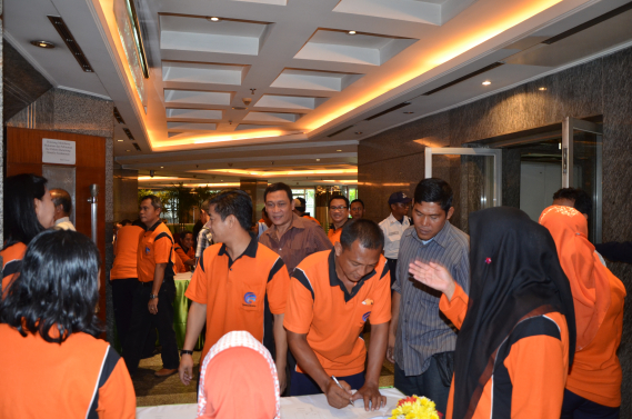 Ilustrasi: SILATURAHMI PEJABAT DAN STAF DITJEN SDPPI