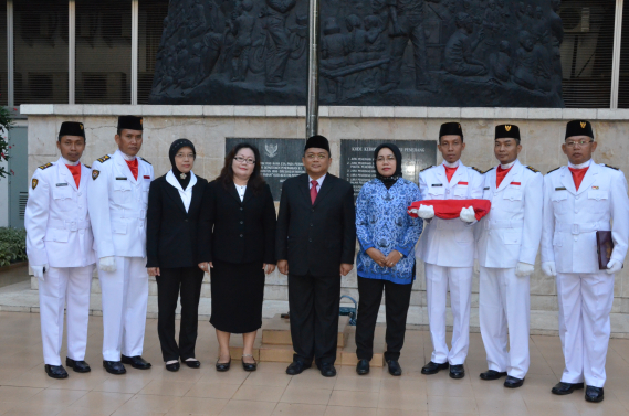 Ilustrasi: UPACARA PERINGATAN HARI ULANG TAHUN KEMERDEKAAN REPUBLIK INDONESIA YANG KE 69