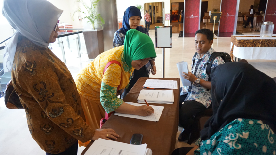 Ilustrasi: PELAKSANAAN SOSIALISASI REGULASI BIDANG PELAYANAN PUBLIK DI LINGKUNGAN KEMENTERIAN KOMUNIKASI DAN INFORMATIKA