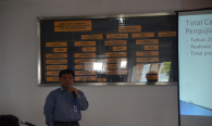 Kepala Balai Besar Pengujian Perangkat Telekomunikasi (Bapak M. Rus'an) memberikan paparan Penyusunan Program dan Anggaran tahun 2015, Evaluasi Kinerja dan Realisasi Anggaran Tahun 2014 yang ada di BBPPT