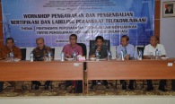 Narasumber dan moderator Workshop
