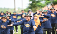 Senam Bersama sebagai pemanasan sebelum trekking dan games kelompok