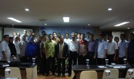 Direktur Pengendalian SDPPI bersama perserta training 