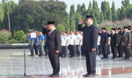 Menteri Kominfo Rudiantara memimpin penghormatan kepada para pahlawan