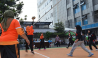 Tim Voli Putri meraih juara 2 setelah dikalahkan Tim Setjen 