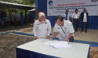 Penandatanganan Berkas Barang Sitaan Hasil Operasi Penertiban yang harus di musnahkan oleh Kepala Balmon Semarang  