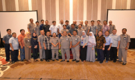 Foto Peserta Workshop SMFR Tingkatkan Kompetensi Pengendali Frekuensi bersama Kabalmon Palembang Muhammad Saleh (tengah) 2/11/2017