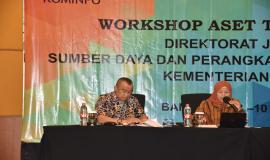 KPKNL Jakarta V Kementerian Keuangan (Narasumber) menjelaskan kepada Peserta Workshop Aset Tak Berwujud Direktorat Jenderal SDPPI