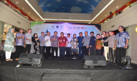 Foto bersama peserta Manado PPI Expo 2018 dan perwakilan tamu undangan yang hadir.
