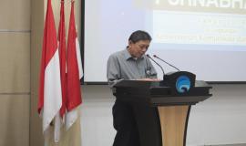 Penyampaian laporan kegiatan oleh Ka Biro Kepegawaian dan Organisasi, Cecep Ahmed Feisal.