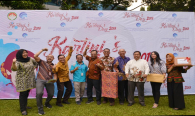 Foto bersama Tim SDPPI dalam acara puncak penyerahan hadiah pada peringatan Hari Kartini (20/4).
