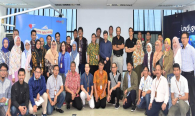 Foto Bersama Johannes Adi Purnama Putra (Management Of Incubation Management) Telkom  (tengah)dengan Peserta Pelatihan ITU Regional Bandung 25/9  2018