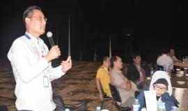 Peserta Undangan mengajukan pertanyaan terkait dengan Konsultasi Publik Pengendalian IMEI Perangkat Telekomunikasi dalam rangka perlindungan konsumen 29/11 2018