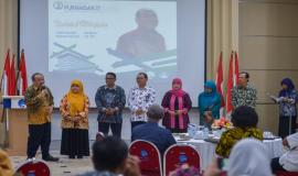 M. Rachmat Widayana, yang selama ini menjabat Kepala Pusat Data dan Sarana Informatika memberikan kesan dan pesannya mewakili para purnabakti lainnya pada acara Pelepasan Purnabakti Kominfo (28/2).