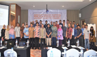 Foto Bersama Direktur Standardisasi (Moch,Hadiyana) tengah, bersama Peserta Workshop Penguatan Kompetensi Penilaian Kesesuaian Alat Perangkat Telekomunikasi 6/3 2019