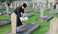 Direktur Standardisasi PPI Mochamad Hadiyana turut hadir pada acara Tebar Bunga dalam rangka peringatan Hari Kebangkitan Nasional ke-111 di Taman Makam Pahlawan Kalibata, Jakarta (17/5).