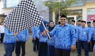 Dirjen SDPPI Ismail seusai melepas rombongan drive test pada posko Monitoring SFR Lebaran 2019 di halaman kantor Balai Monitor Spektrum Frekuensi Radio Kelas I Bandung, Jawa Barat, Sabtu (1/6).