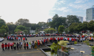 Situasi saat berlangsungnya acara Halalbihalal Ditjen SDPPI di Lapangan Parkir Gedung Sapta Pesona, Jakarta (11/6).