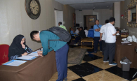 Peserta Undangan Pelatihan ISO 17043 dan ISO 13528 sedang mengisi daftar hadir/registrasi 12/8  2019