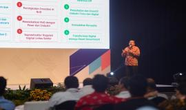 Dirjen SDPPI Ismail saat menjadi pembicara pada kegiatan Indonesianisme Summit 2019 di Jakarta (13/8).