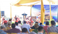 Para Undangan Maritim On The Spot di Kampung Nelayan sedang menyaksikan  Tari Topeng Khas Budaya Kab.Indramayu (Jabar)  25/9 2019