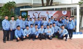 Pejabat eselon I dan eselon II Kementerian Komunikasi dan Informatika melakukan foto bersama setelah selesai Upacara Peringatan Hari Sumpah Pemuda ke-91 (28/10).
