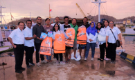 Foto Bersama Balai Monitor Spektrum Frekuensi Radio (SFR) Kelas I Kupang memilih Labuan Bajo sebagai tempat pelaksanaan Sosialisasi Peraturan Bidang Frekuensi Radio untuk Keselamatan Pelayaran. 13/11/2019
