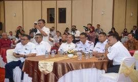 Sesditjen SDPPI R. Susanto bersama dengan Direktur Penataan Sumber Daya Denny Setiawan, Direktur Operasi Sumber Daya Dwi Handoko dan pejabat Kemenhub pada acara Pembukaan Pusat Pelayanan Terpadu Ditjen SDPPI tahun 2020 di Gedung Wisma Antara dan Persiapan Zona Integritas Menuju Wilayah Birokrasi Bersih dan Melayani (WBBM) tahun 2020 (14/1).