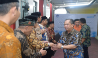 Sesditjen SDPPI R Susanto memberikan selamat kepada pejabat fungsional yang dilantik 31/1/2020