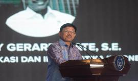 Menkominfo Johnny Gerard Plate memberikan sambutan sekaligus membuka kegiatan Quantum Information Seminar & Workshop 2020 secara resmi di Jakarta (20/02).