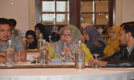 Salah satu peserta kegiatan Workshop Aplikasi Sistem Informasi Manajemen dan Akuntansi Barang Milik Negara (SIMAK BMN) dan Persediaan memberikan pertanyaan kepada narasumber (13/3).