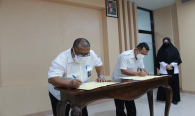 Kegiatan penyerahan arsip ditandai penandatanganan Berita Acara Serah Terima dan penyerahan dokumen arsip. Kegiatan tersebut dihadiri oleh jajaran Balmon Aceh, jajaran BAST ANRI, perwakilan dari Pusat Akreditasi Kearsipan ANRI, Direktorat Kearsipan Pusat ANRI, dan Unit Kearsipan II Ditjen SDPPI.
