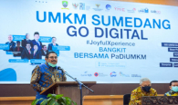 Dirjen SDPPI Ismail memberikan sambutan pada kegiatan UMKM Sumedang Go Digital di Sumedang (10/4/2021).