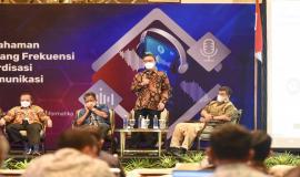 Koordinator Sertifikasi dan Data Perangkat Pos, Telekomunikasi dan Informatika Wahyu Adi Dana Prasodjo hadir sebagai narasumber sesi pertama mewakili Direktorat Standardisasi PPI, Jumat (29/10).