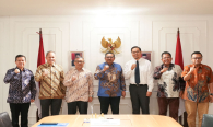 Foto Bersama Direktur Jenderal SDPPI dengan jajaran Eselon II di lingkungan Ditjen SDPPI.