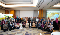 Dirjen SDPPI Ismail melakukan foto bersama dengan Internasional Telecommunication Union (ITU) dan United Kingdom Foreign, Commonwealth and Development Office (FCDO)