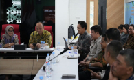 Sesditjen Infrastruktur Digital Indra Maulana turut mengunjungi Balai Monitor Kelas I Yogyakarta