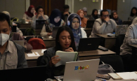 Sesi tanya jawab peserta kepada narasumber