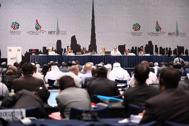 Sumber ilustrasi: http://farm9.staticflickr.com/8208/8243757273_9eb603be85_z.jpg