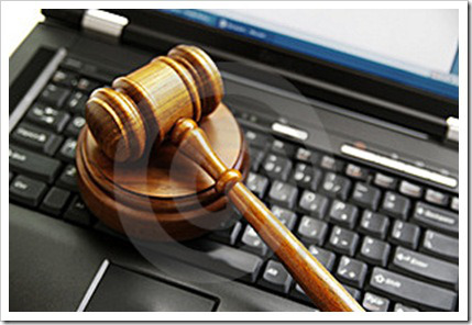 Sumber ilustrasi: http://teamonebsi.files.wordpress.com/2011/11/cyber-law-thumb96215626.jpg?w=429&am