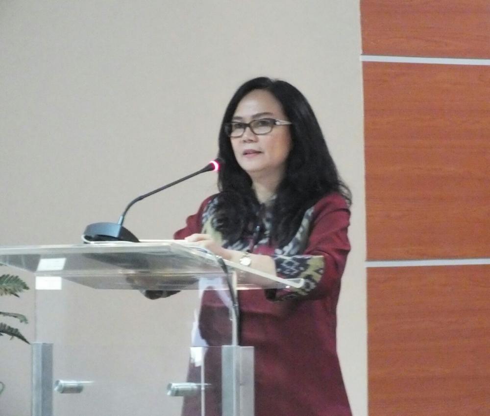Kasubdit Pelayanan Spektrum Dinas Tetap dan Bergerak Darat, Direktorat Operasi Sumber Daya, Jenny Mien Lumingkewas, mewakili Direktur Operasi Sumber Daya membuka kegiatan workshop