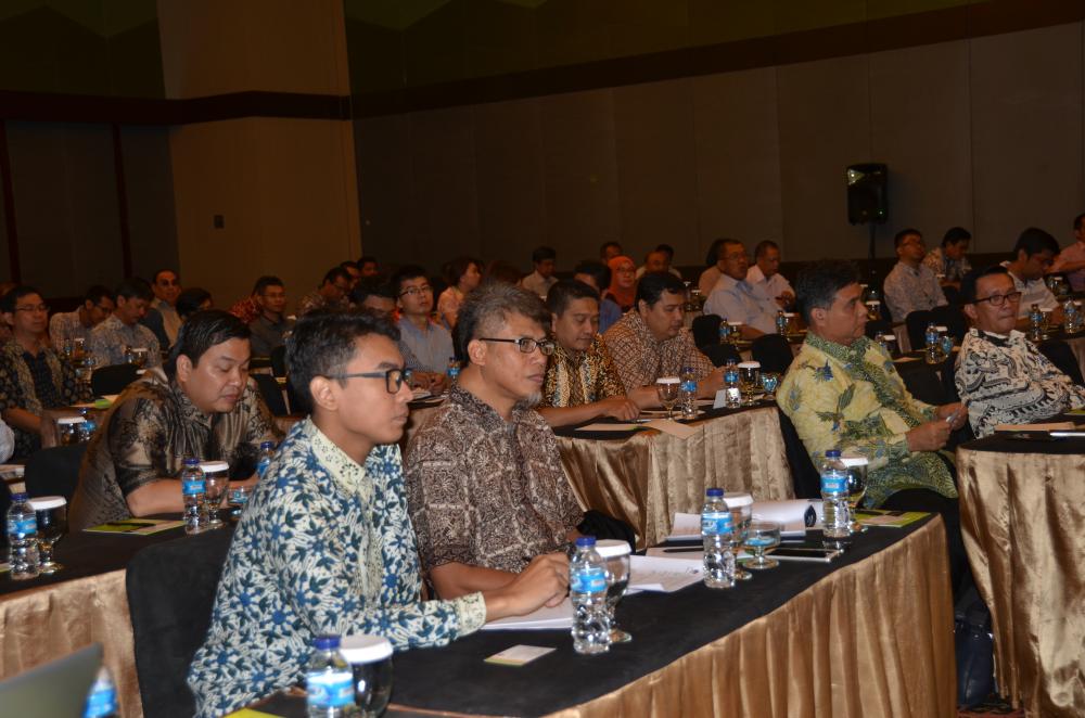 Direktorat Standardisasi Sumber Daya dan Perangkat Pos dan Informatika, Ditjen SDPPI, Kemkominfo  menggelar workshop sehari tentang pengujian perangkat telepon seluler, komputer tablet, dan komputer genggam, bertempat di Bogor, Jawa Barat (18/8).