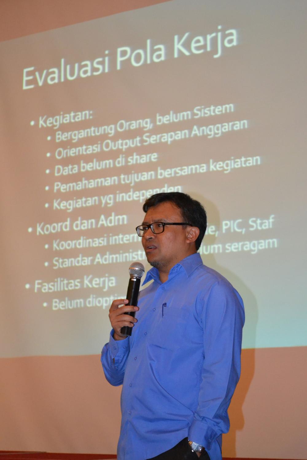 Direktur Pengendalian Dwi Handoko menyampaikan arahan dalam Raker Dit. Pengendalian 2016